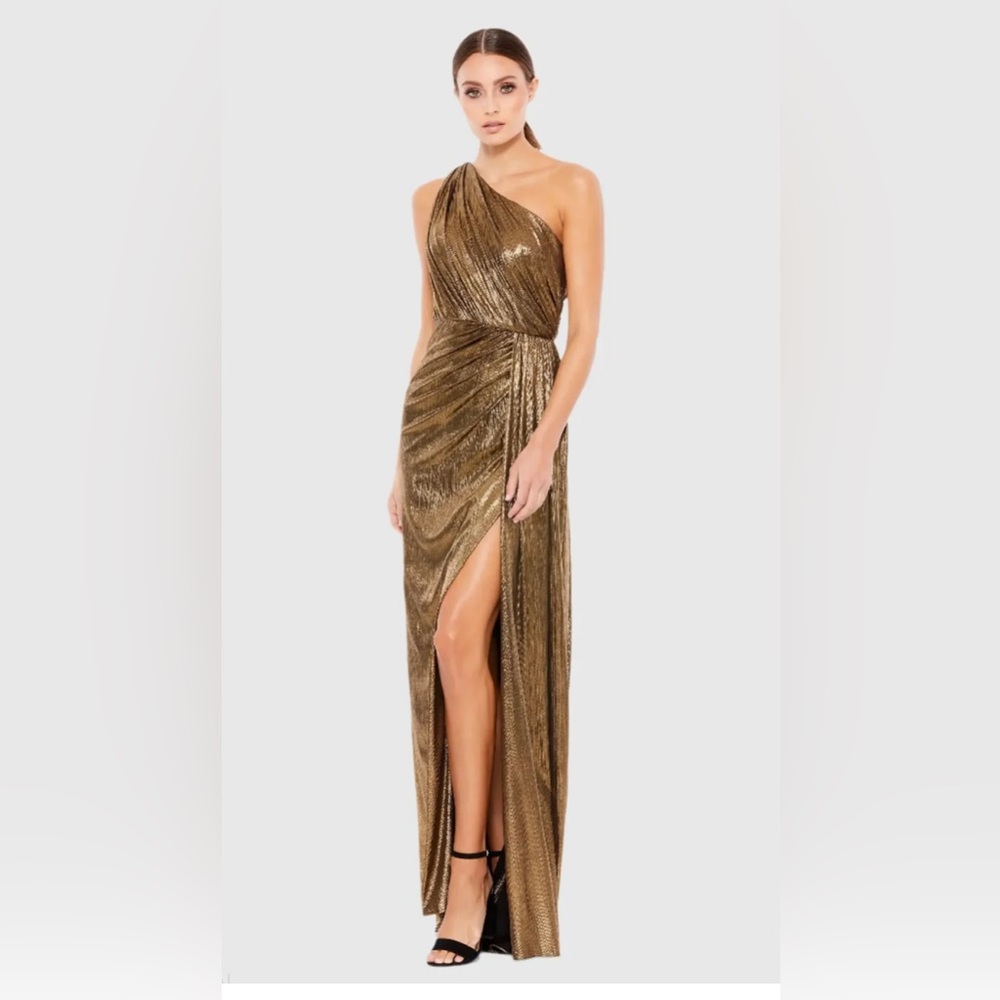MAC DUGGAL Leena Gold One Shoulder Draped Gown size 6
